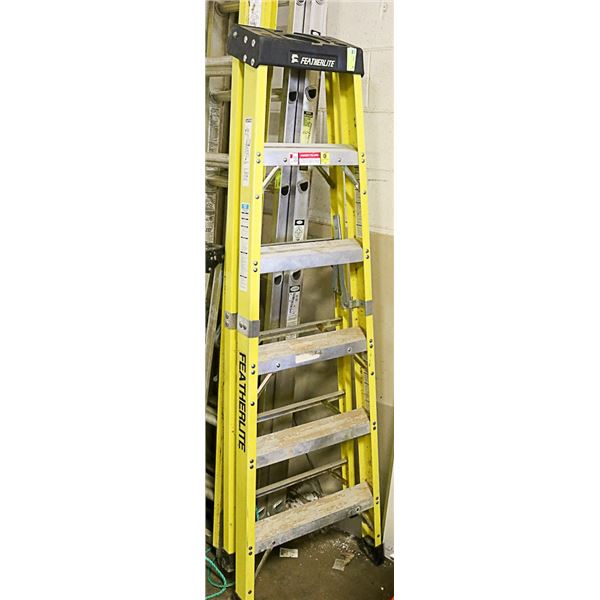 6' FOOT FOLDING LADDER