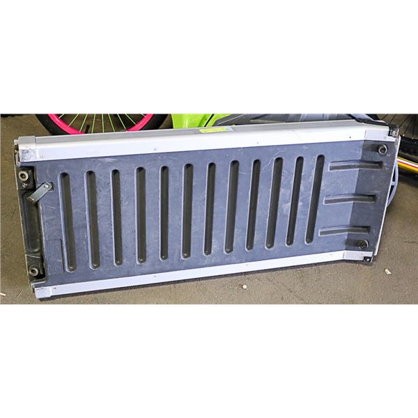 SOLV-IT PRODUCTS EXTENDABLE AUTO DOG RAMP