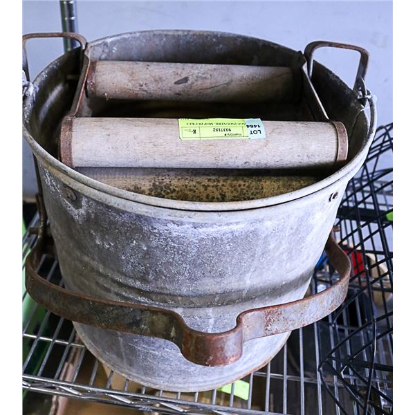 VINTAGE INDUSTRAL MOP BUCKET