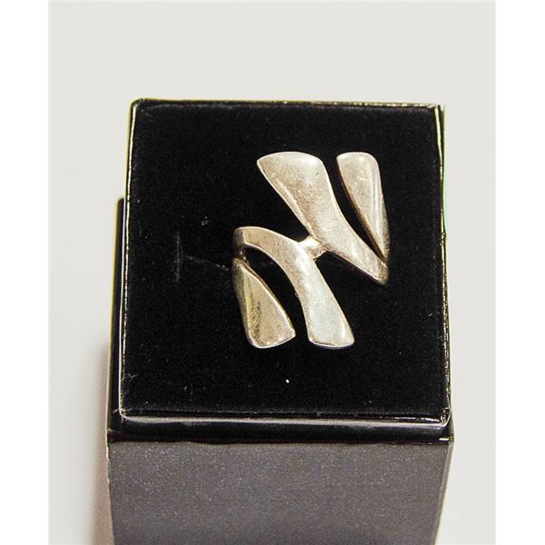 LARGE CIRCA 1960'S .925 SOILD STERLING SILVER RING