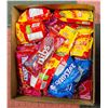 Image 1 : FLAT LOT OF VARIOUS CANDY AND MINTS