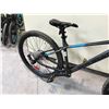 Image 2 : DARK GREY ROCKY MOUNTAIN, FRONT SUSPENSION, DISC BRAKES, 8 SPEED, 17" FRAME MOUNTAIN BIKE