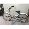 Image 1 : WHITE NO NAME 5 SPEED CRUISER BIKE
