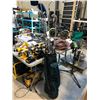 Image 2 : LOT OF MISC. GOLF CLUBS AND BAG