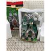 Image 2 : LOT OF CHRISTMAS PIECES IN BOX