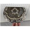 Image 3 : ANTIQUE CRUMB CATCHER