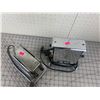 Image 2 : LOT OF VINTAGE TOASTERS