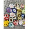 Image 2 : LOT OF VINTAGE PIN BACK BUTTONS