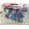 Image 3 : CLEAR TOTE OF YARN