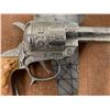 Image 12 : VINTAGE WILD BILL HICKOK TOY GUNS AND HOLSTERS