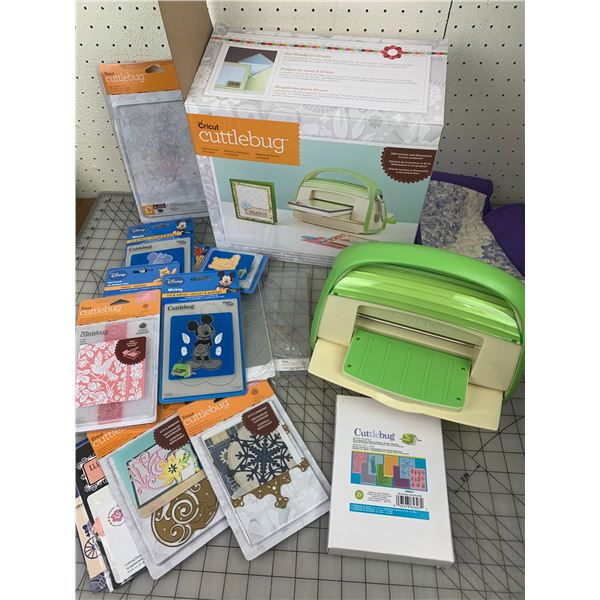 CRICUT CUTTLEBUG EMBOSSER AND CRAFT CUTTER WITH PATTERNS