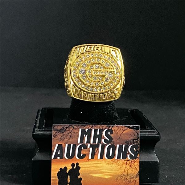 GREEN BAY PACKERS N.F.L 1996 "FAVRE" CHAMPIONSHIP REPLICA RING (ref690)