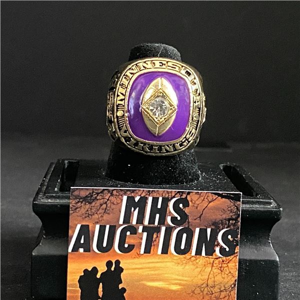 MINNESOTA VIKINGS N.F.L 1969 "KAPP" CHAMPIONSHIP REPLICA RING (ref762)