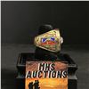 Image 2 : LOS ANGELES LAKERS 1982 "JOHNSON" CHAMPIONSHIP REPLICA RING (ref#421)
