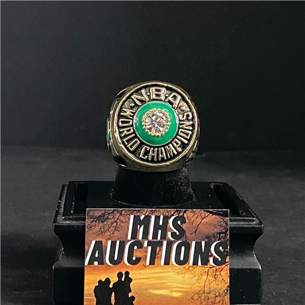 BOSTON CELTICS N.B.A 1981 "BIRD" CHAMPIONSHIP REPLICA RING (ref460)