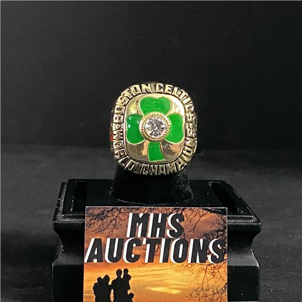 BOSTON CELTICS N.B.A 1984  BIRD  CHAMPIONSHIP REPLICA RING (ref462)