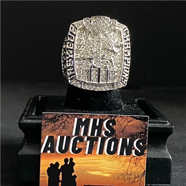 B.C LIONS C.F.L 2011  LULAY  CHAMPIONSHIP REPLICA RING (ref894)