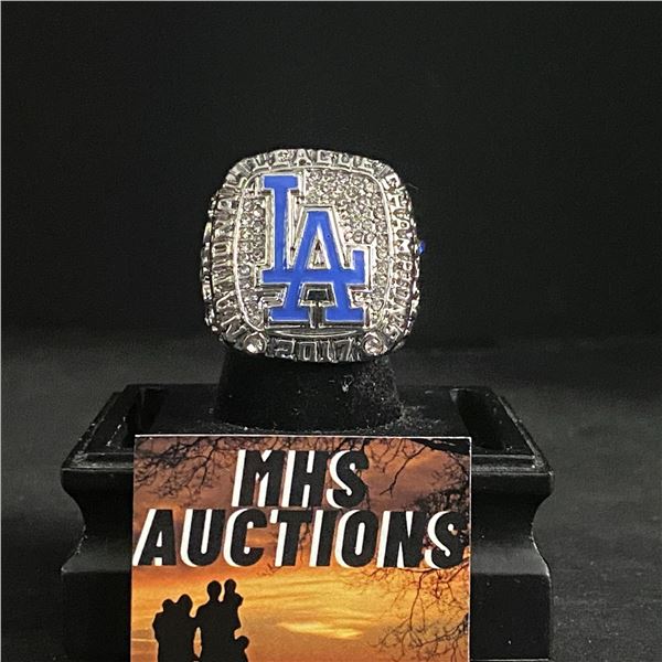 LOS ANGELES DODGERS M.L.B 2017  KERSHAW  CHAMPIONSHIP REPLICA RING (ref505)