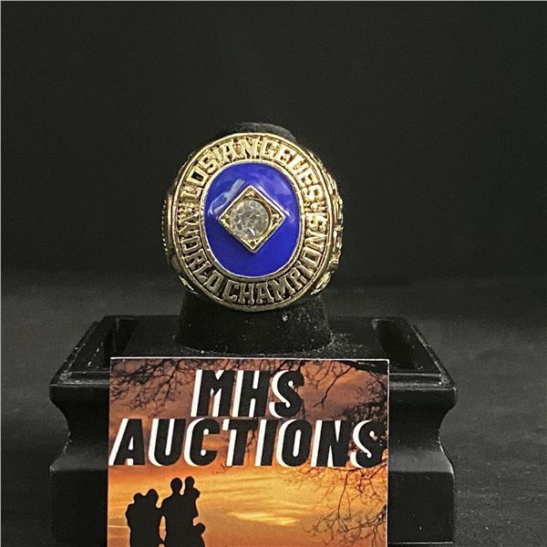 LOS ANGELES DODGERS M.L.B 1965 CHAMPIONSHIP REPLICA RING (ref509)