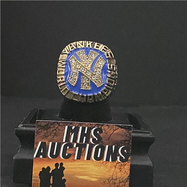 NEW YORK YANKEES M.L.B 1977  MUNSON  CHAMPIONSHIP REPLICA RING (ref555)