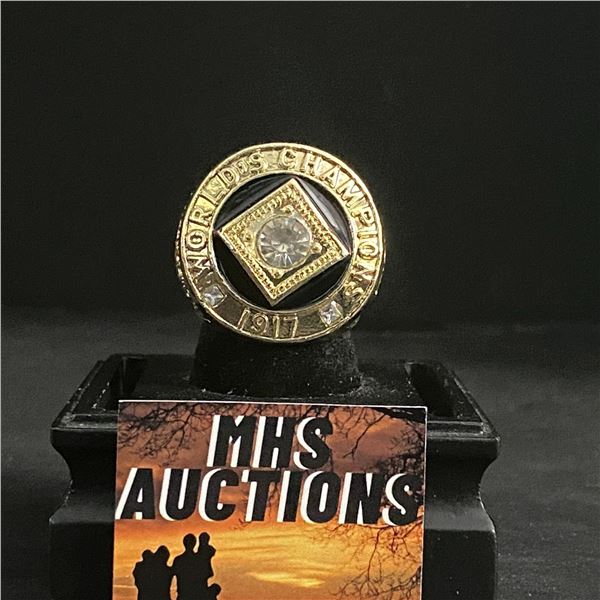 CHICAGO WHITE SOX M.L.B 1917 "SHOELESS JOE JACKSON" CHAMPIONSHIP REPLICA RING (ref564)