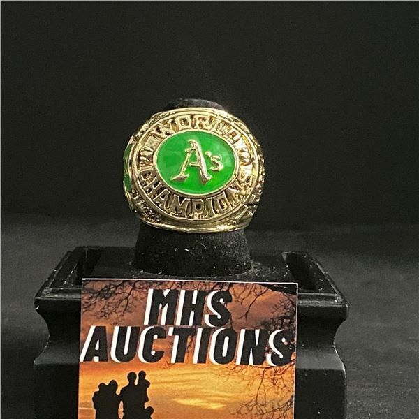 OAKLAND ATHLETICS M.L.B 1974 CHAMPIONSHIP REPLICA RING (ref585)