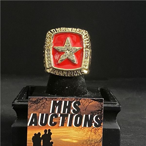 HOUSTON ASTROS M.L.B 2005  MCLANE  CHAMPIONSHIP REPLICA RING (ref608)