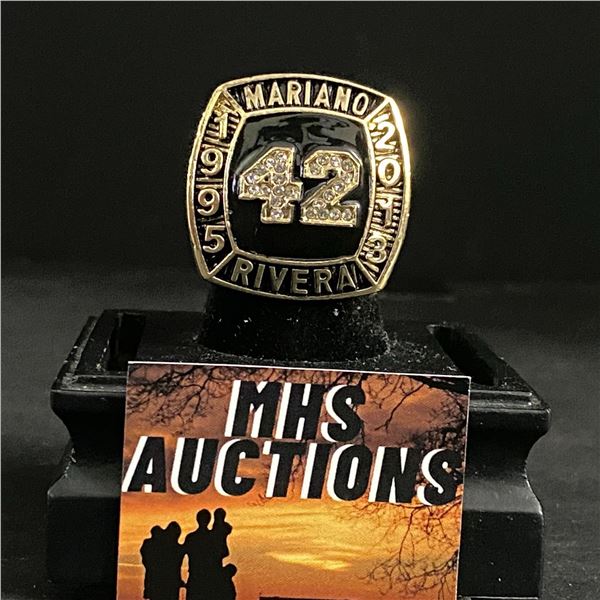 MARIANO RIVERA #42 HALL OF FAME 1995-2013 "SANDMAN" CHAMPIONSHIP REPLICA RING (ref938)