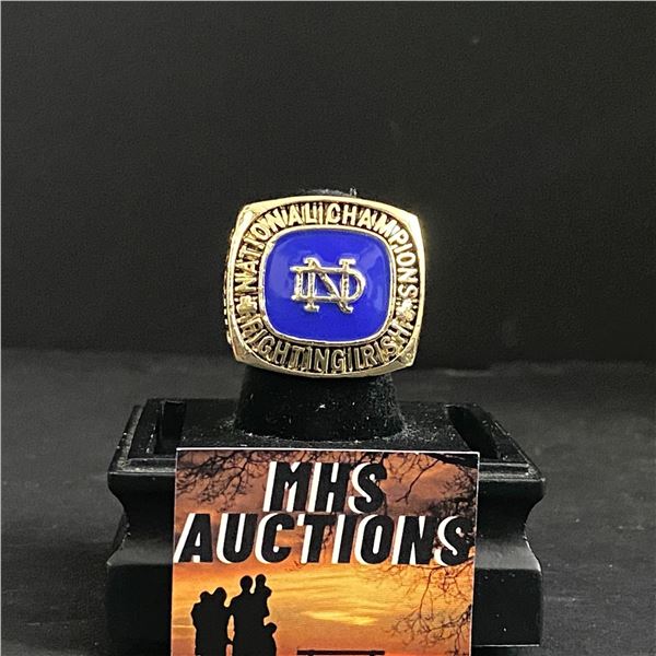 NOTRE DAME FIGHTING IRISH NATIONAL CHAMPIONS 1964 "ROCKNE" NATIONAL CHAMPIONSHIP REPLICA RING