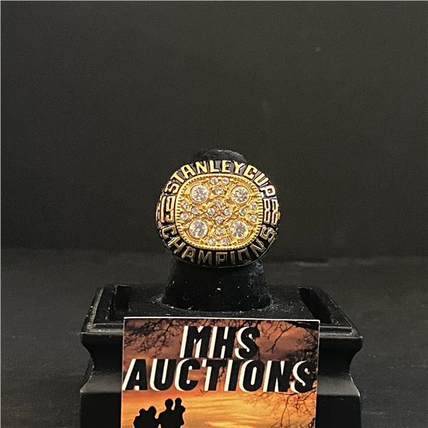 EDMONTON OILERS N.H.L 1984 "GRETZKY" CHAMPIONSHIP RELICA RING (ref414)