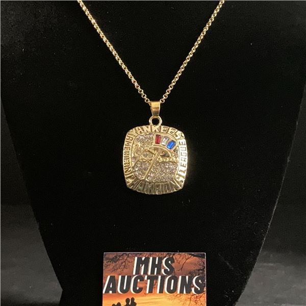 NEW YORK YANKEES 2001 M.L.B CHAMPIONSHIP NECKLACE (ref1130)