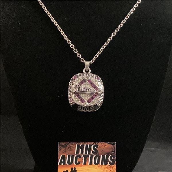 PHILADELPHIA PHILLIES 2009 M.L.B CHAMPIONSHIP NECKLACE (ref1140)