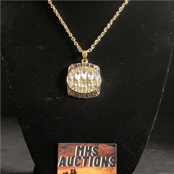 SAN FRANSISCO 49ERS N.F.L 1994 CHAMPIONSHIP NECKLACE (ref1172)