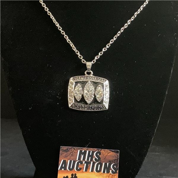 LOS ANGELES RAIDERS 1983 N.F.L CHAMPIONSHIP NECKLACE (ref1202)