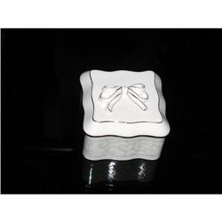 Wedgwood Bone China Ring  Box #1812184