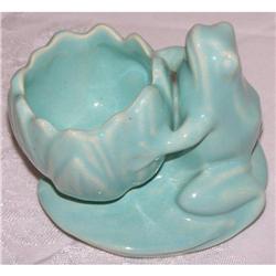 Weller Pottery Frog & Lily planter (art #1834531