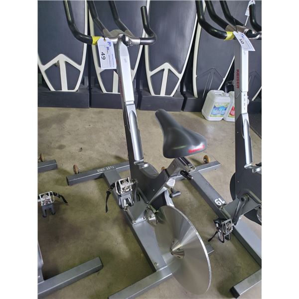 KEISER M3 COMMERCIAL SELF POWERED SPIN BIKE WITH ADJUSTABLE SEAT AND HANDLE