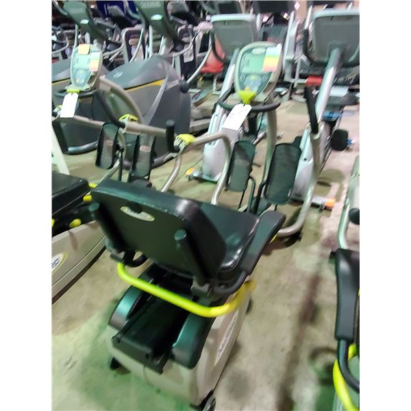 NUSTEP T4R COMMERCIAL SELF POWERED RECUMBENT CROSS TRAINER WITH DISPLAY