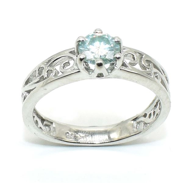 SILVER MOISSANITE (ROUND 5.50 MM)(0.8CT)