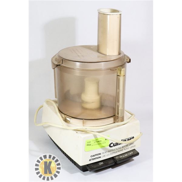CUISINART FOOD PROCESSOR