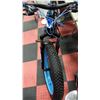 Image 2 : NEW IN BOX BLUE/BLACK  MOUNTAIN BIKE