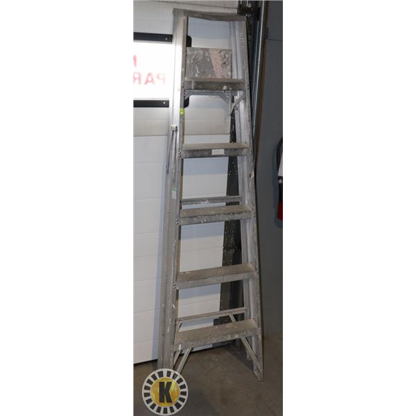 6 FEET STEP LADDER