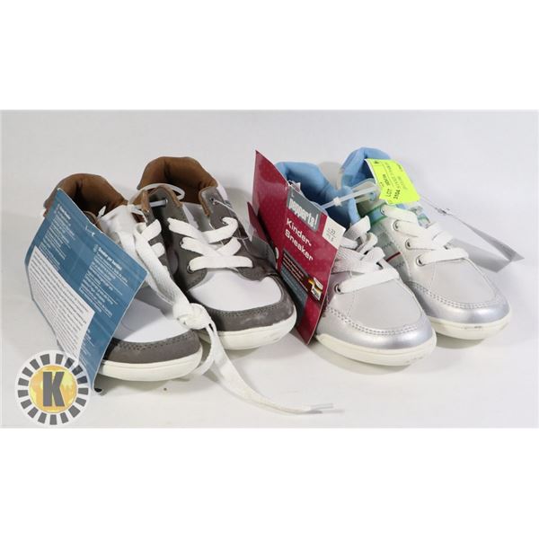 SHOES KIDS US SIZE 33 PAIR OF 2 ASSORTED COLORS
