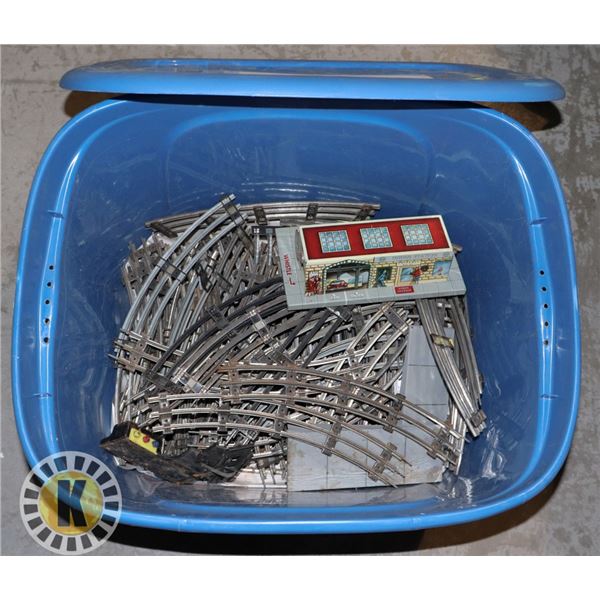 VINTAGE TRAIN TRACKS 60 TRACKS