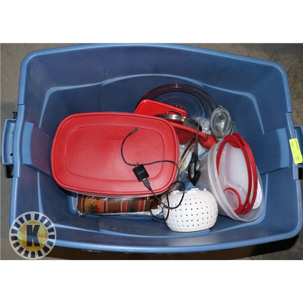 BOX OF KITCHEN ACCESSORIES