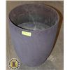 Image 1 : PLANTER 15" DIAMETER X 17" DEEP