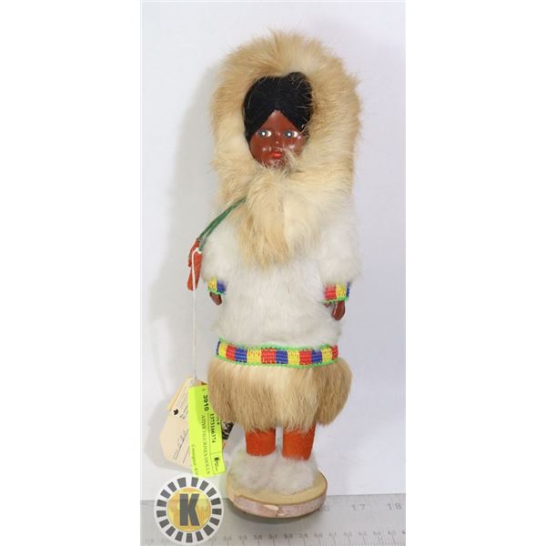 VINTAGE NATIVE FIGURINES/DOLL