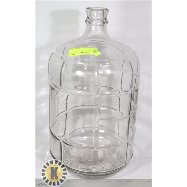 GLASS JUG
