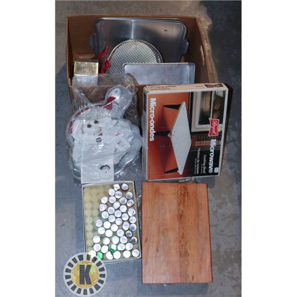 BOX OF ASSORTED BAKING SHEETS