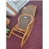 Image 2 : Vintage Rocking Chair